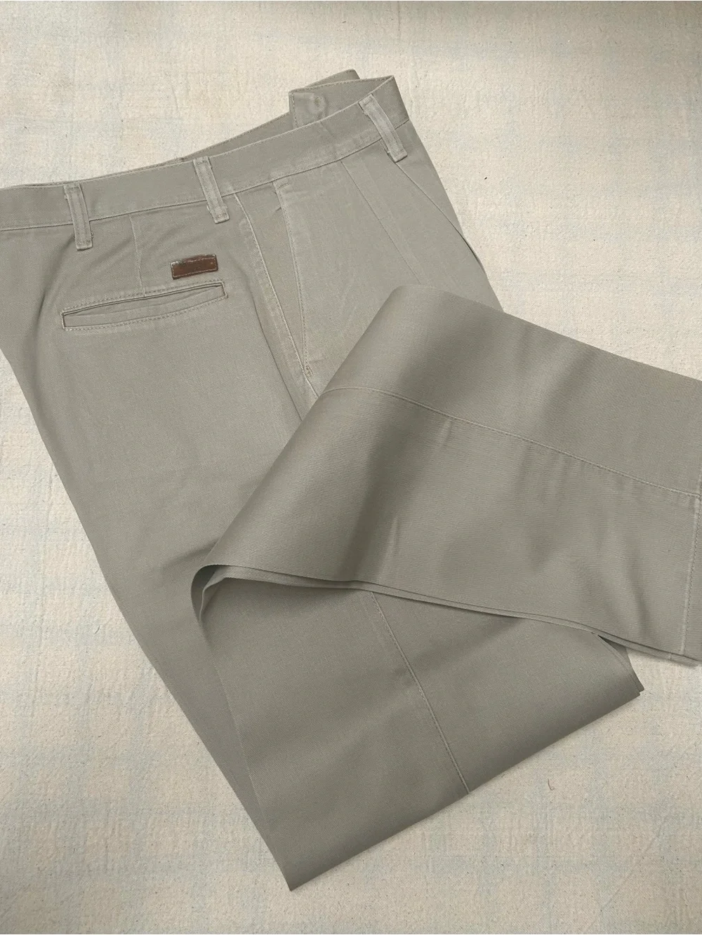 Light Khaki Wrangler RIATA 36x36 - 95KH